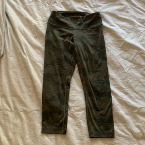 Lululemon Camo Crop Leggings